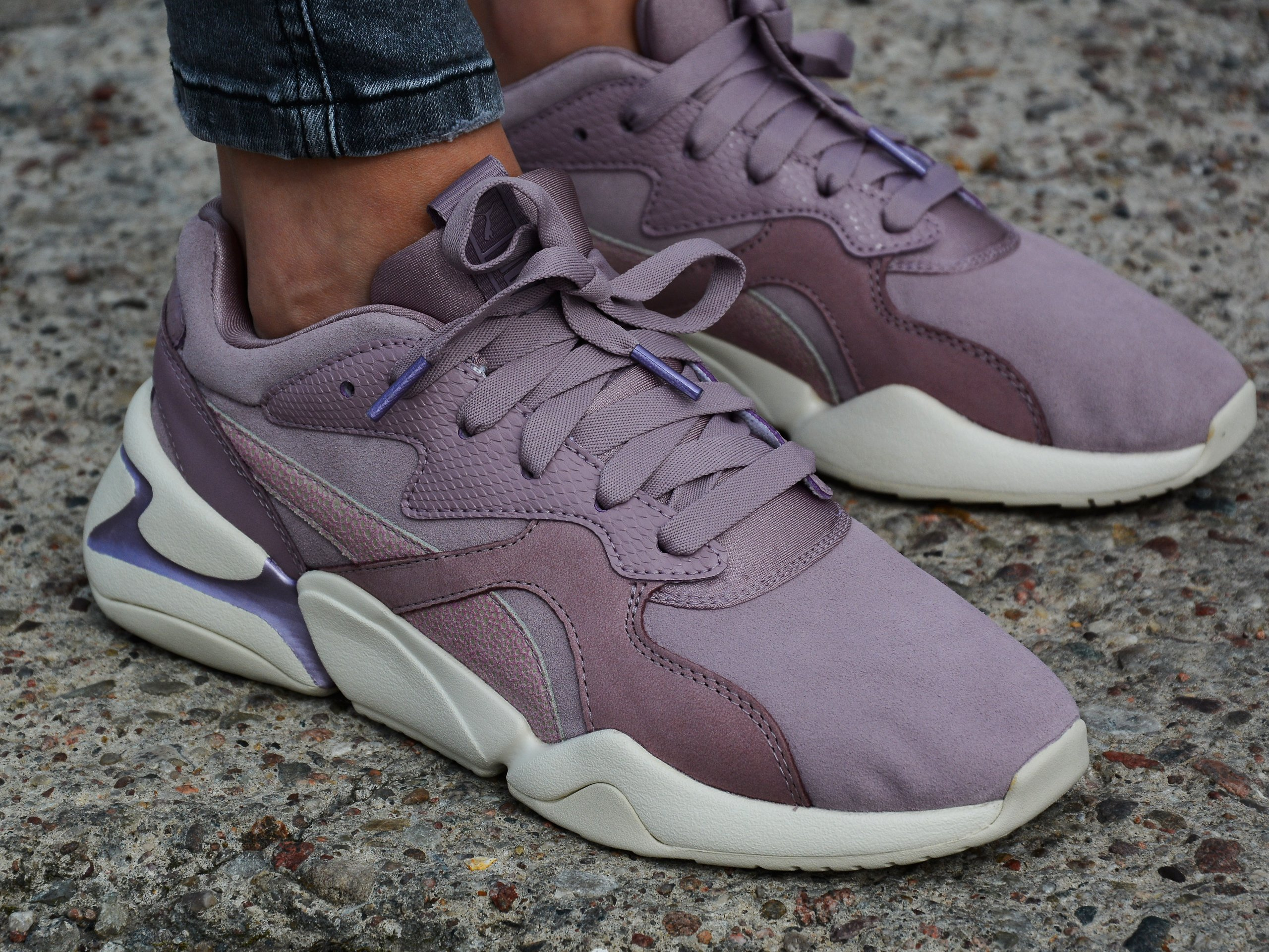 Pastel purple sale pumas