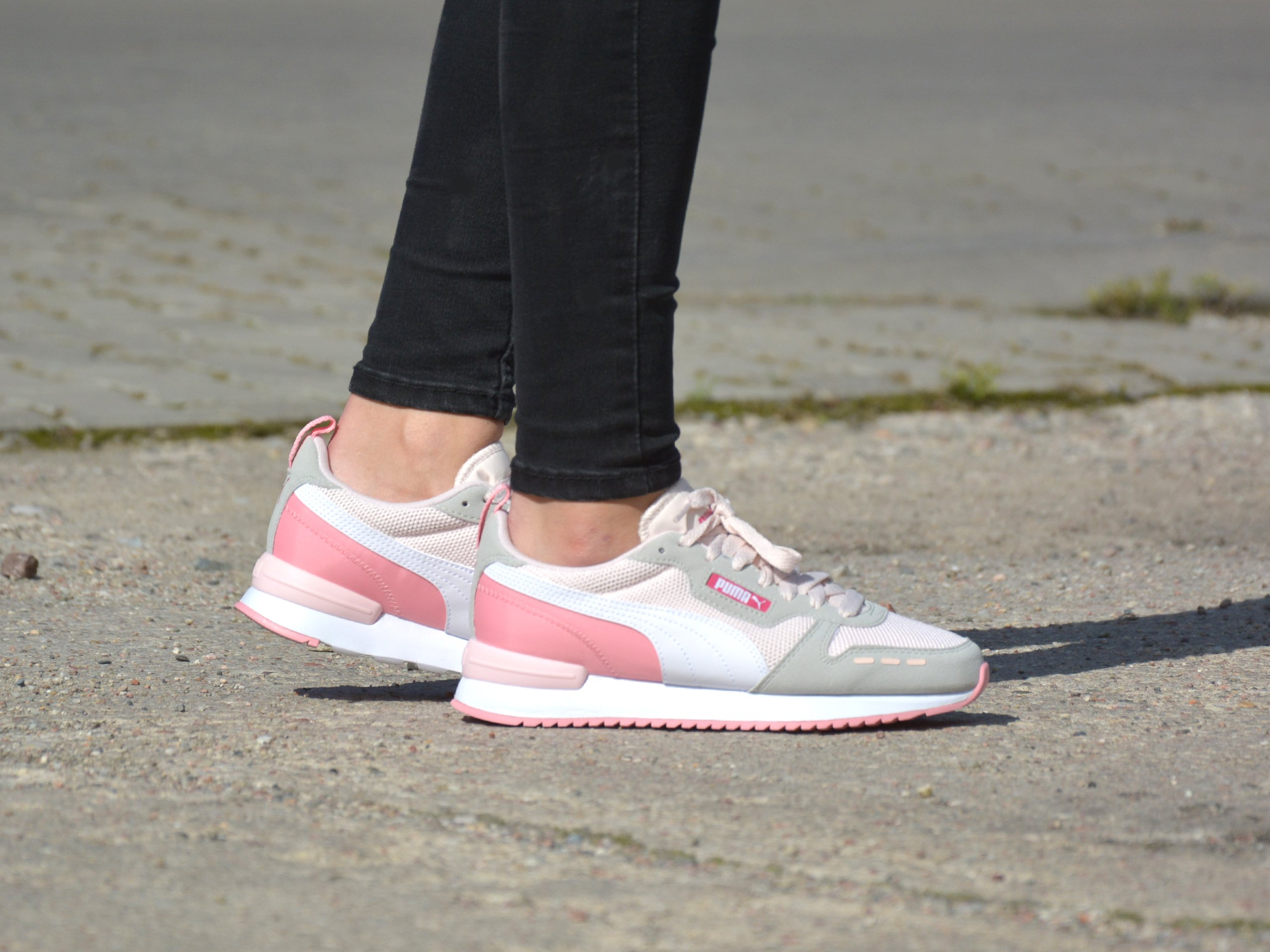 Pink trusted Sport Jr / branded Womens White of supplier \\ Puma a Sneakers Puma - sports Kicks - 373616-04 - | - | footwear R78