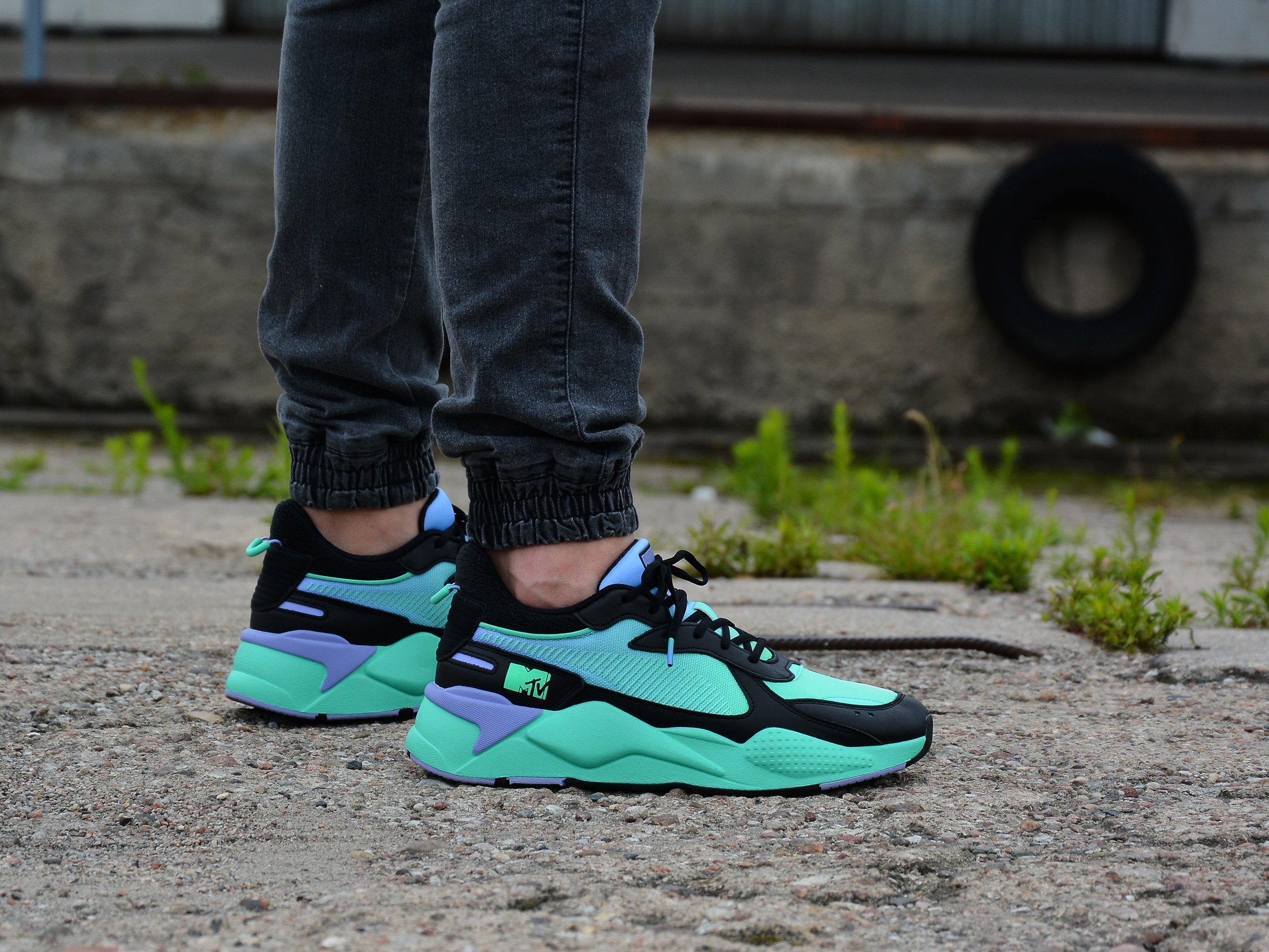 puma sneakers turquoise