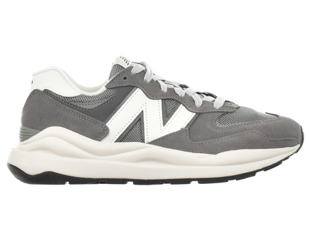 NEW BALANCE M5740VPB