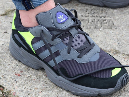 Adidas - Yung-96 F97180 - Sneakers - Black / Grey