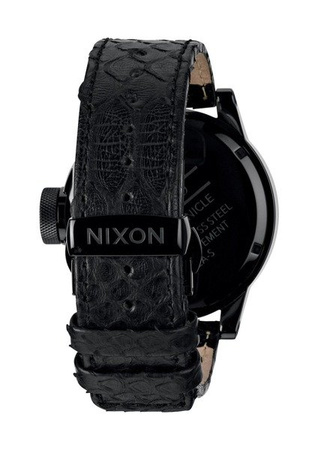 NIXON CHRONICLE (A1271848)