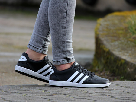 Adidas - Hoops VL AQ1539 - Sneakers - Black / White