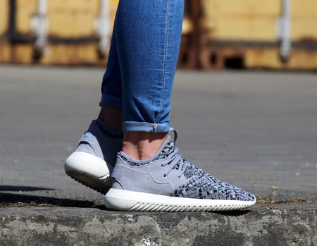ADIDAS Tubular Entrap  (BA7100)