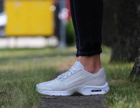 NIKE AIR MAX JEWELL SE (896195-003)