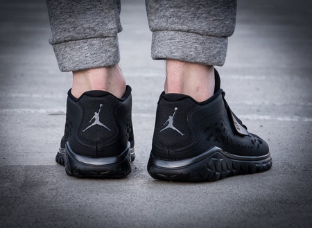 JORDAN FLIGHT FLEX TRAINER "BLACK METALLIC" (768911-010)