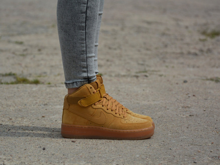 Nike - Air Force 1 High LV8 3 CK0262-700 - Sneakers - Honey